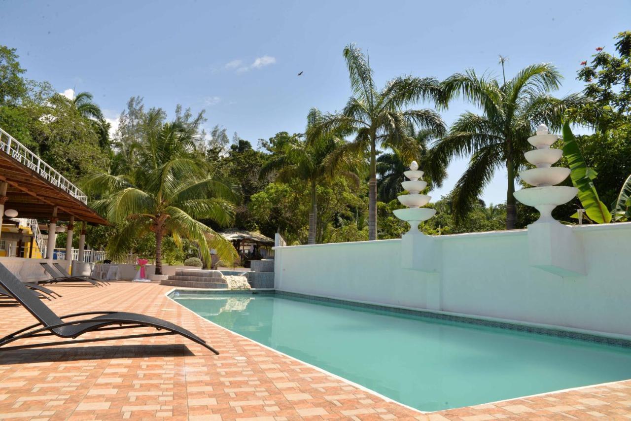 Chateau Margarita Ja Montego Bay Exteriör bild