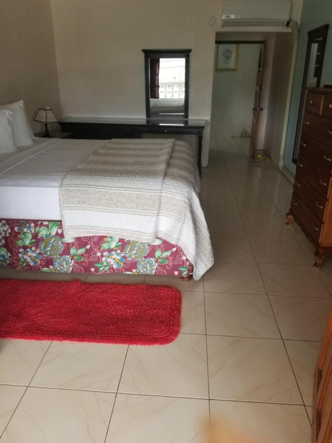 Chateau Margarita Ja Montego Bay Exteriör bild